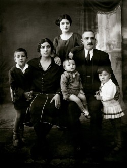 Dimitrios A. Lemos with his wife Kalliopi and their children