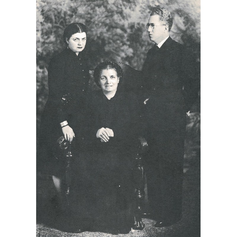 Kalliopi D. Pateras, with her daughter Katingo and her husband Georgios Chr. Lemos